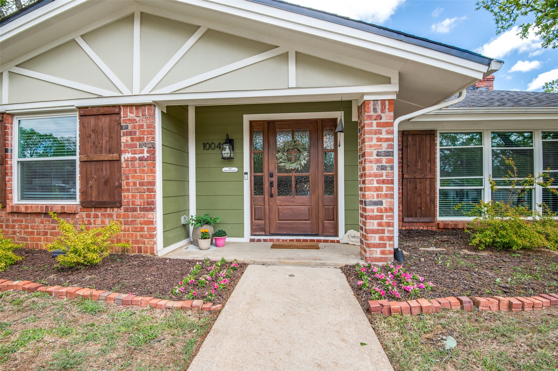 1004 Wade Drive Bedford TX 76022