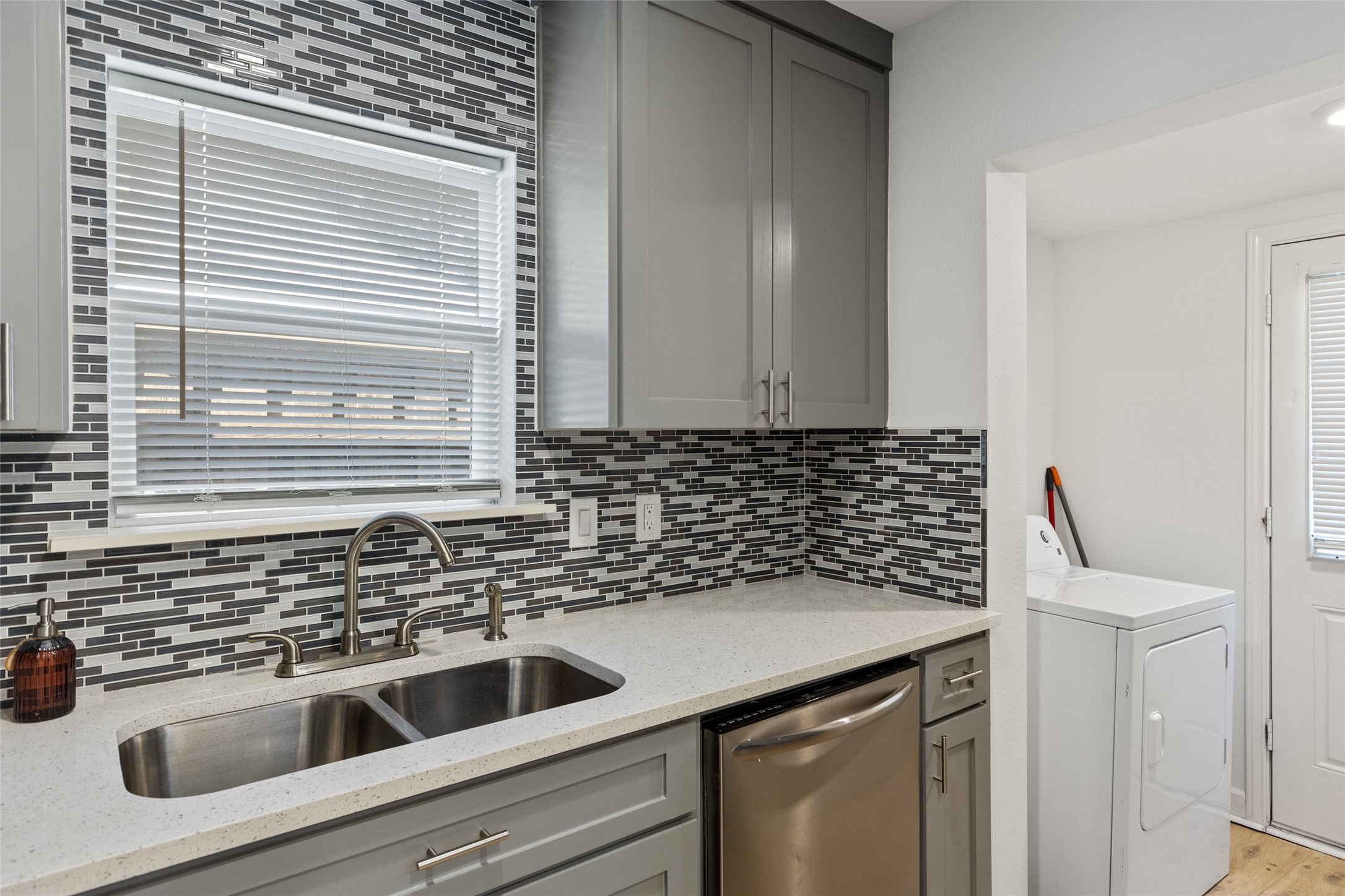 2327 Langdon Avenue Dallas TX 75235