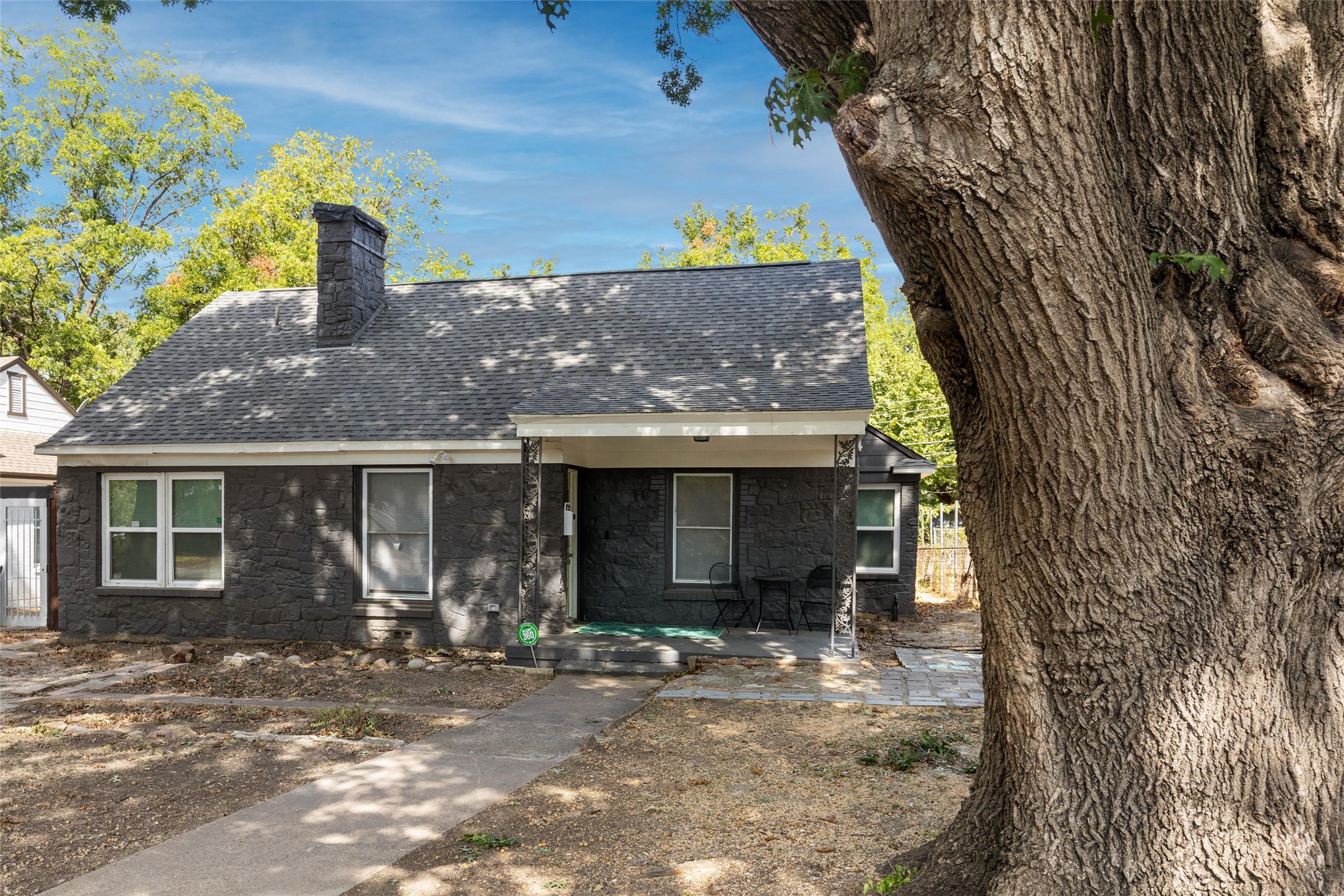 2327 Langdon Avenue Dallas TX 75235