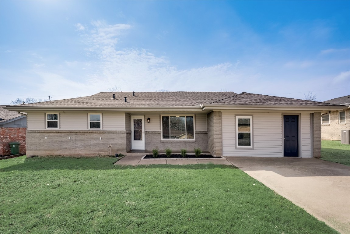 905 Mccurry Avenue Bedford TX 76022