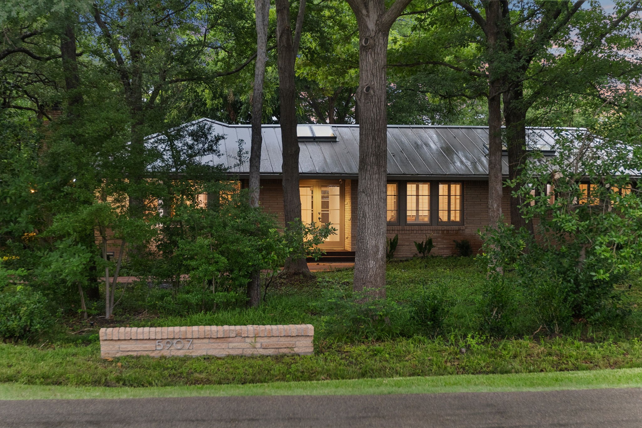 5907 Northaven Road Dallas TX 75230