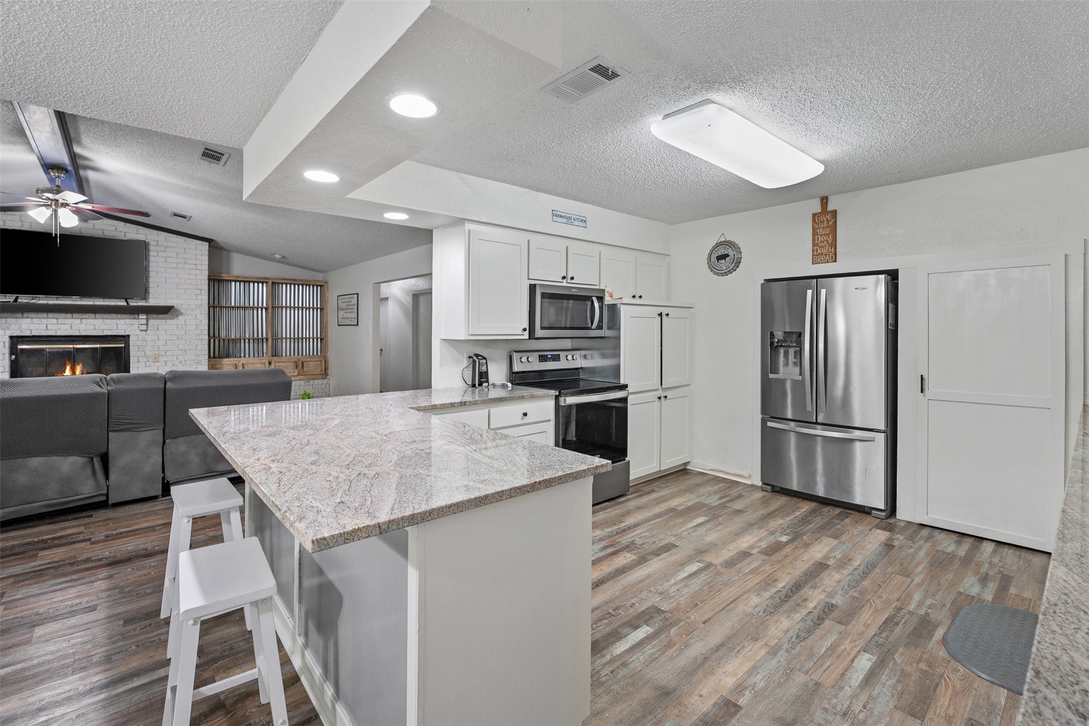 231 Cedarwood Drive Enchanted Oaks TX 75156