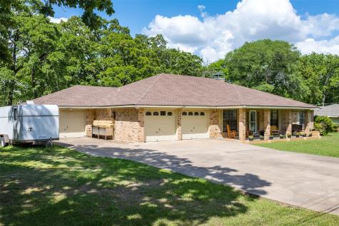 231 Cedarwood Drive Enchanted Oaks TX 75156