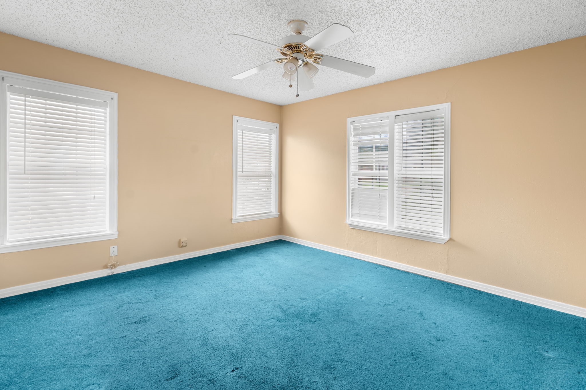 813 Truman Street Arlington TX 76011