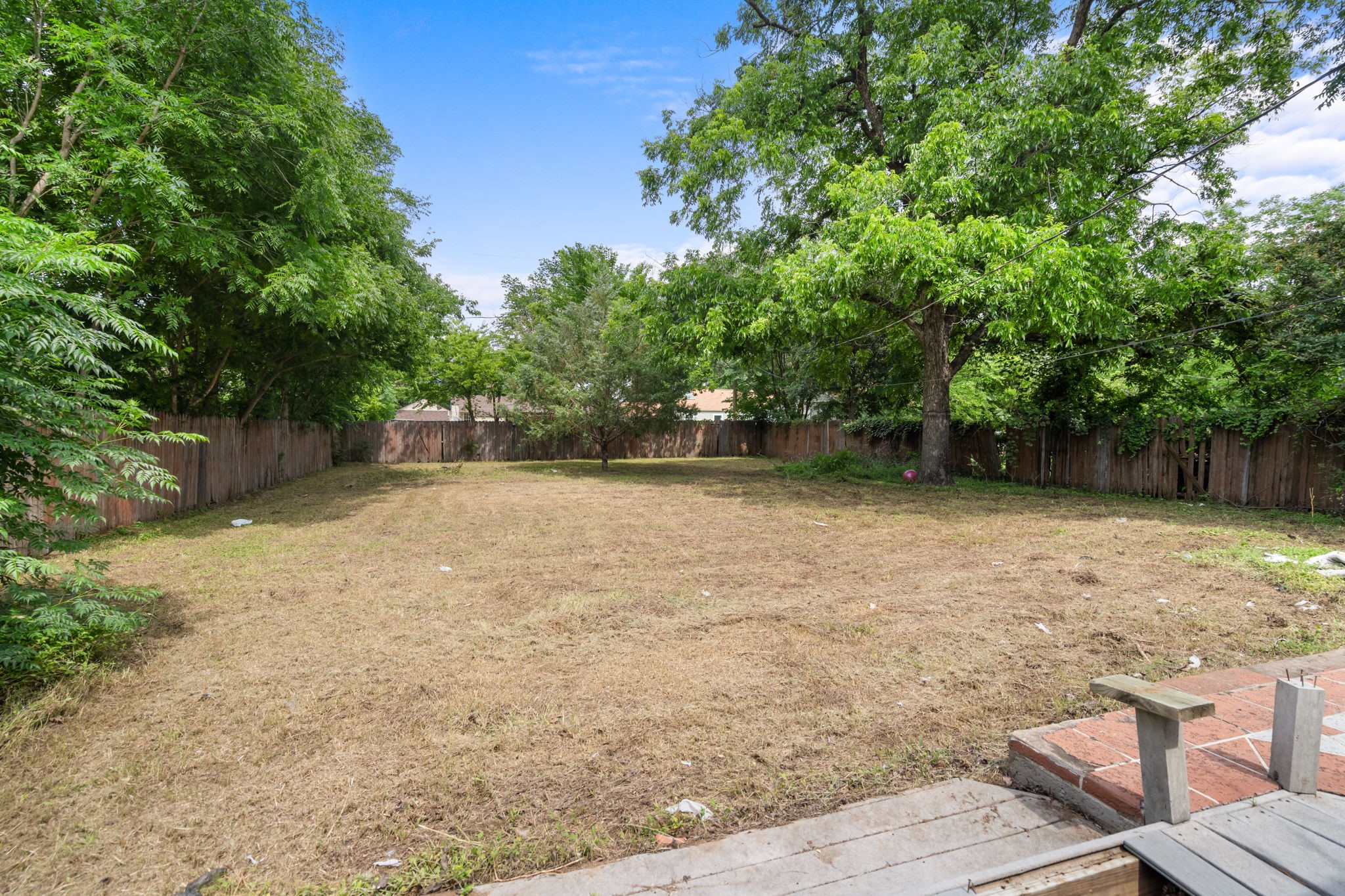 813 Truman Street Arlington TX 76011