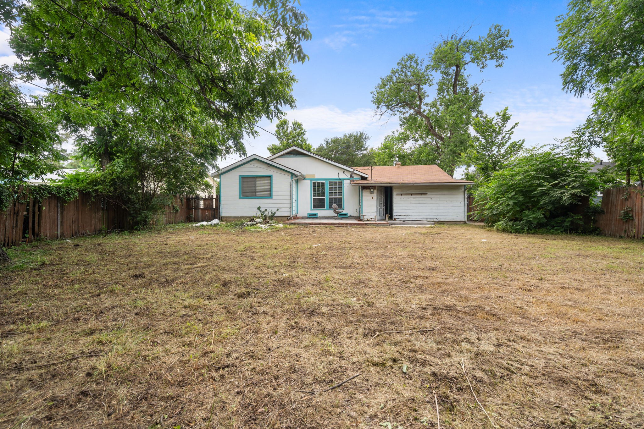 813 Truman Street Arlington TX 76011