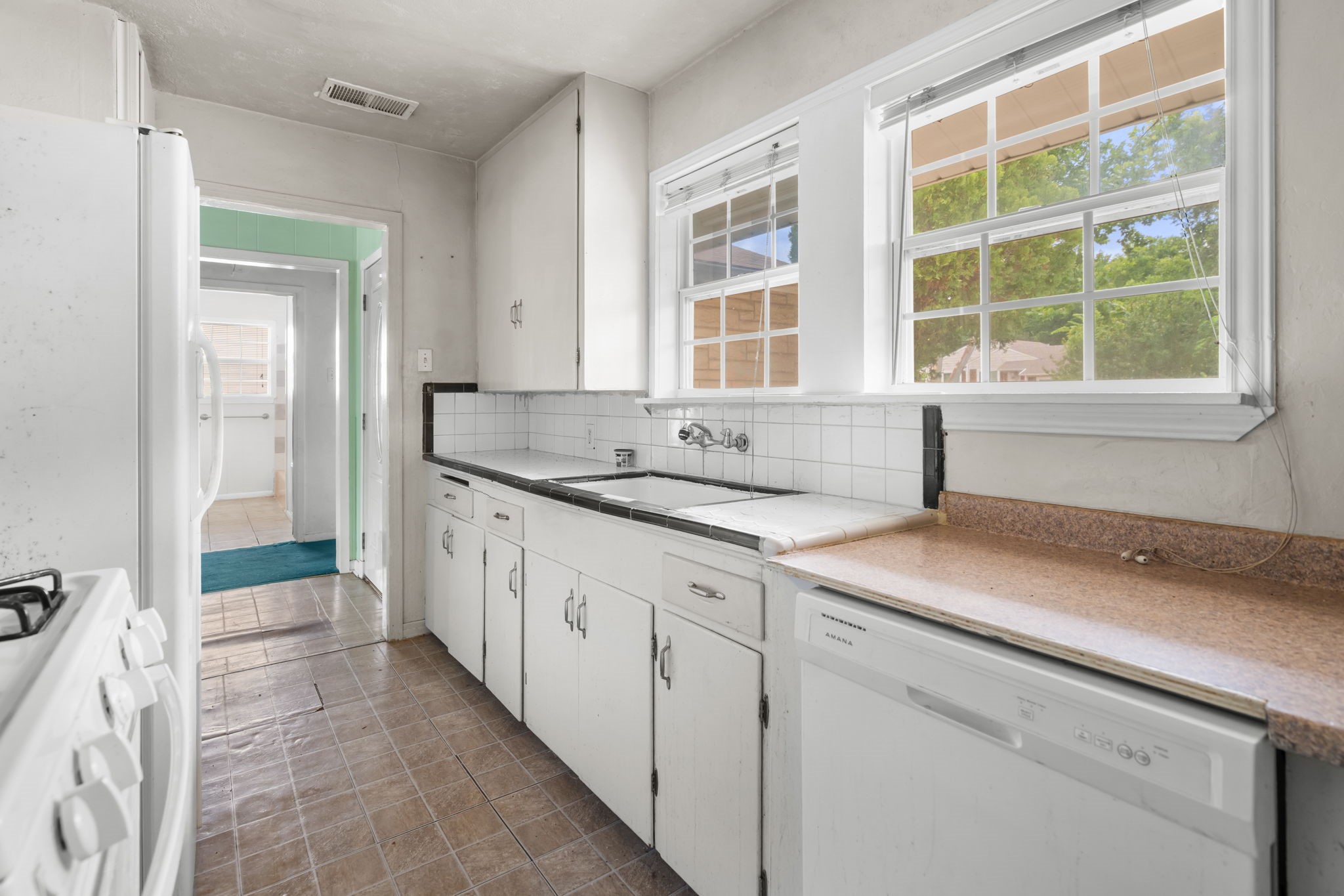 813 Truman Street Arlington TX 76011