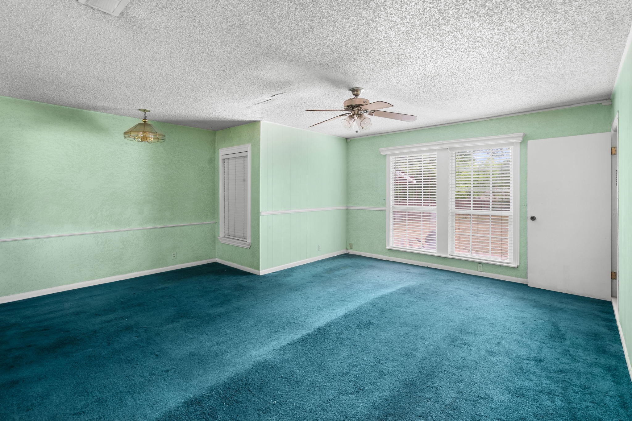 813 Truman Street Arlington TX 76011