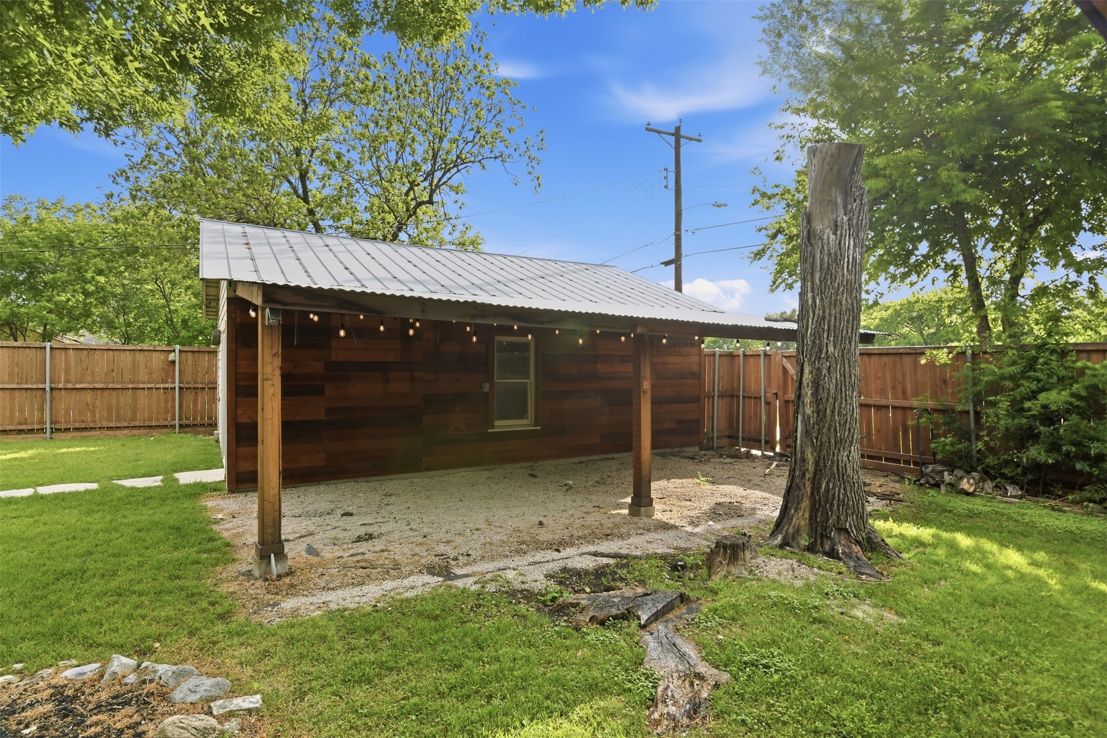 10421 Wood Dale Drive Dallas TX 75228