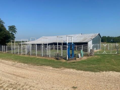 449 County Road 403 Lott TX 76656