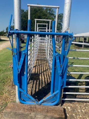 449 County Road 403 Lott TX 76656