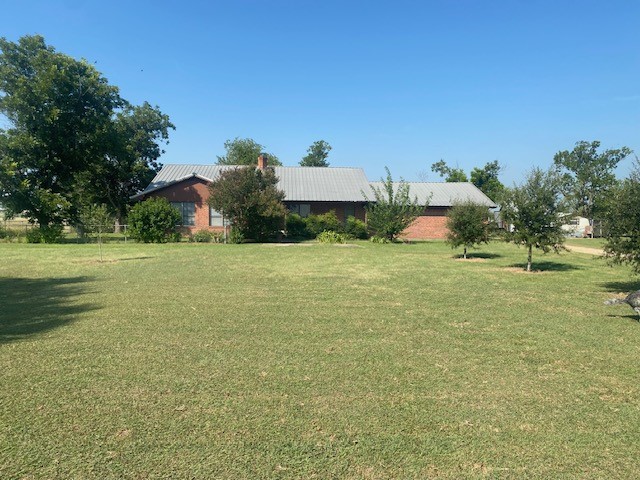 449 County Road 403 Lott TX 76656