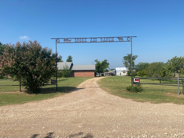 449 County Road 403 Lott TX 76656