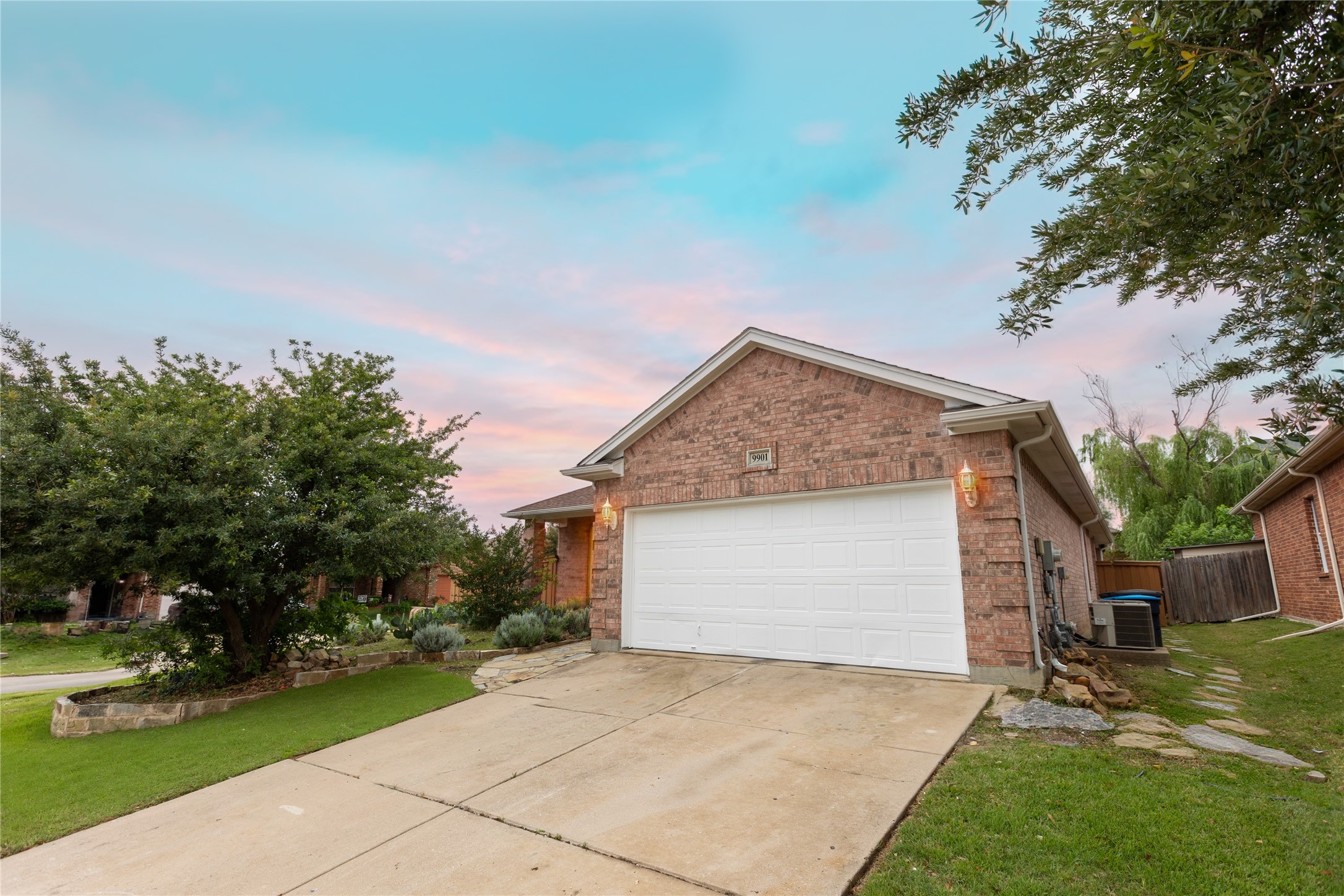 9901 Bend Court Fort Worth TX 76177
