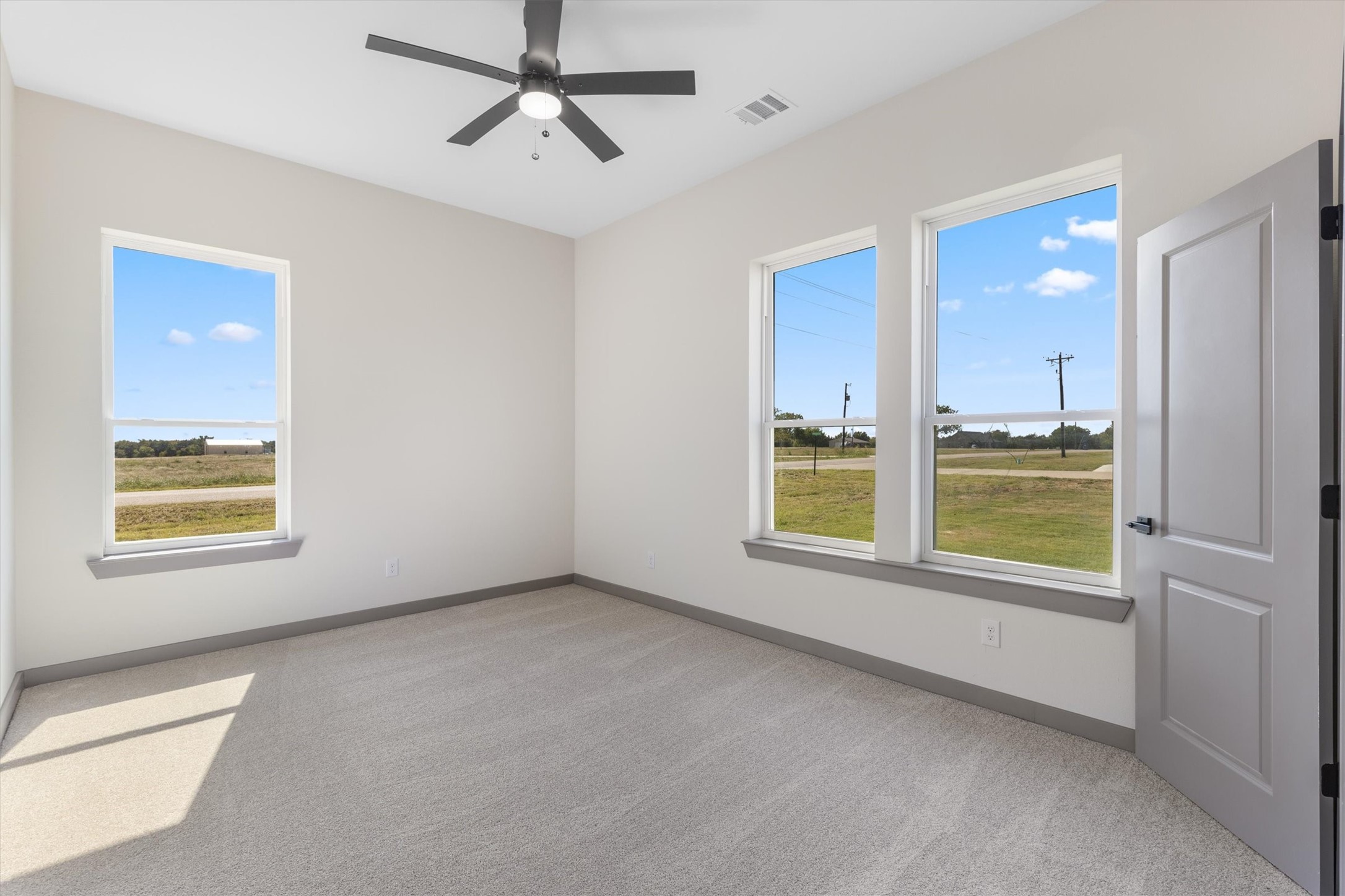 1561 Dixie Estates Way Whitesboro TX 76273
