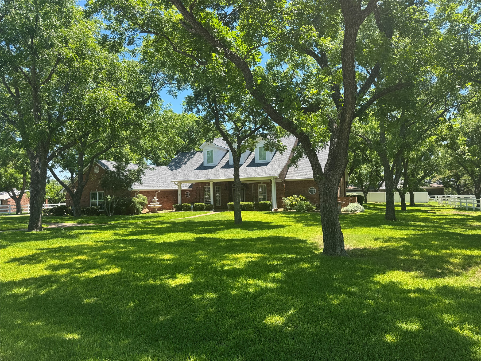 5615 Equestrian Court Granbury TX 76049