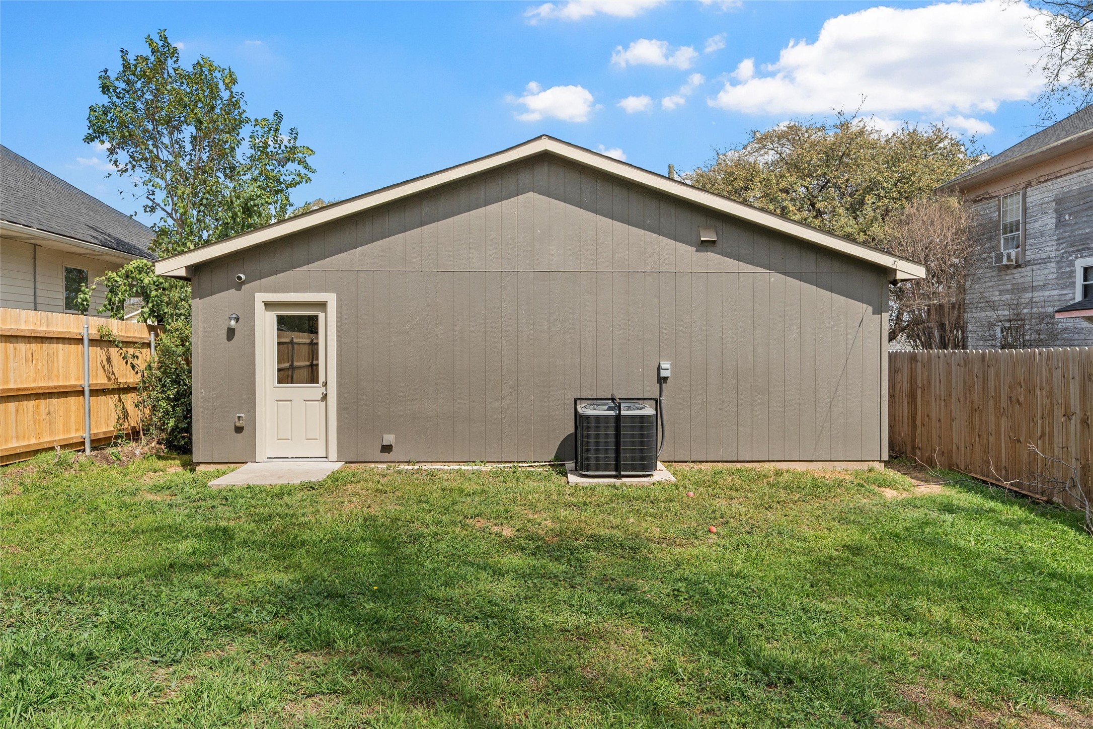 1124 N 13th Street Waco TX 76707