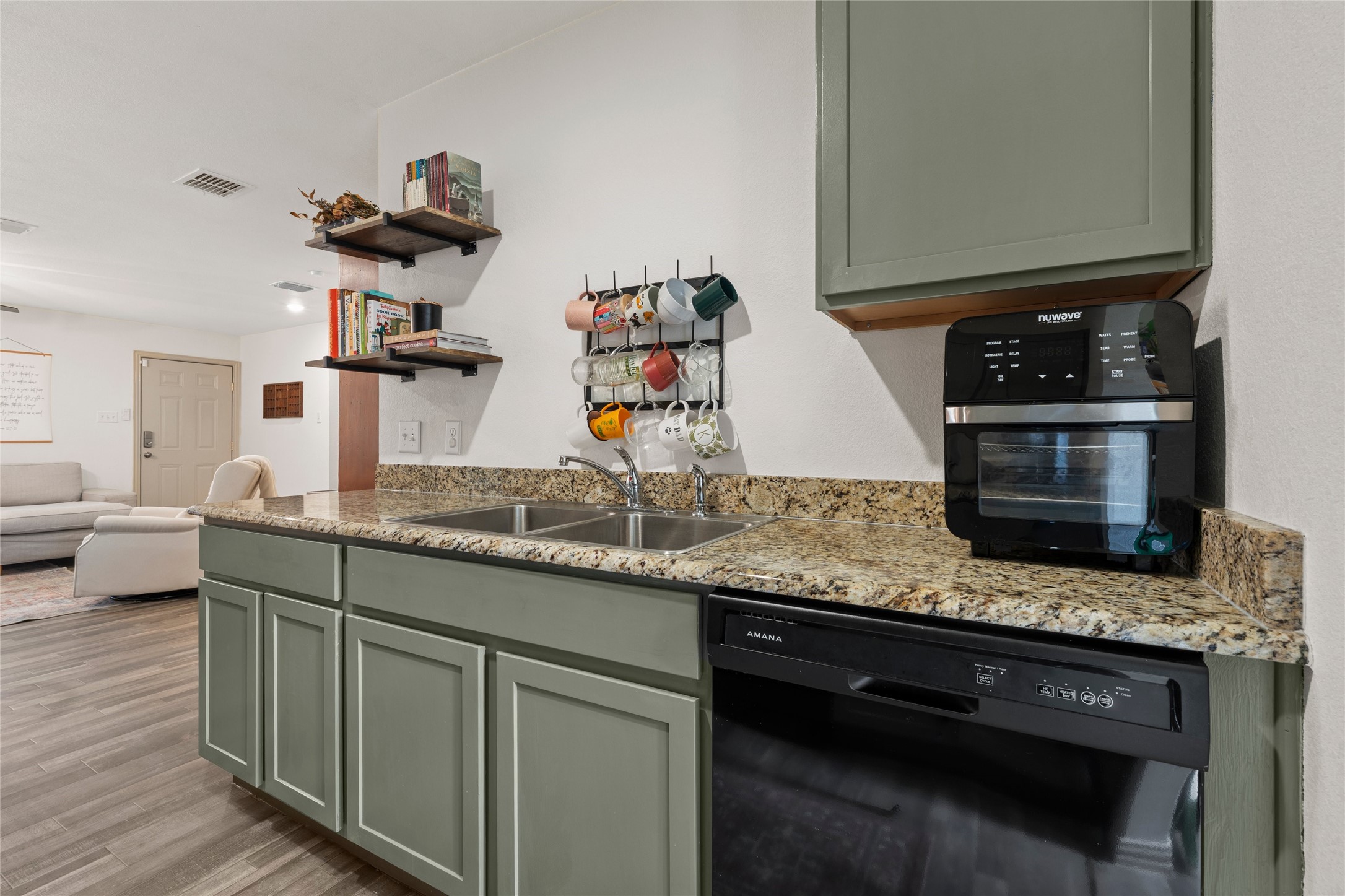 1124 N 13th Street Waco TX 76707