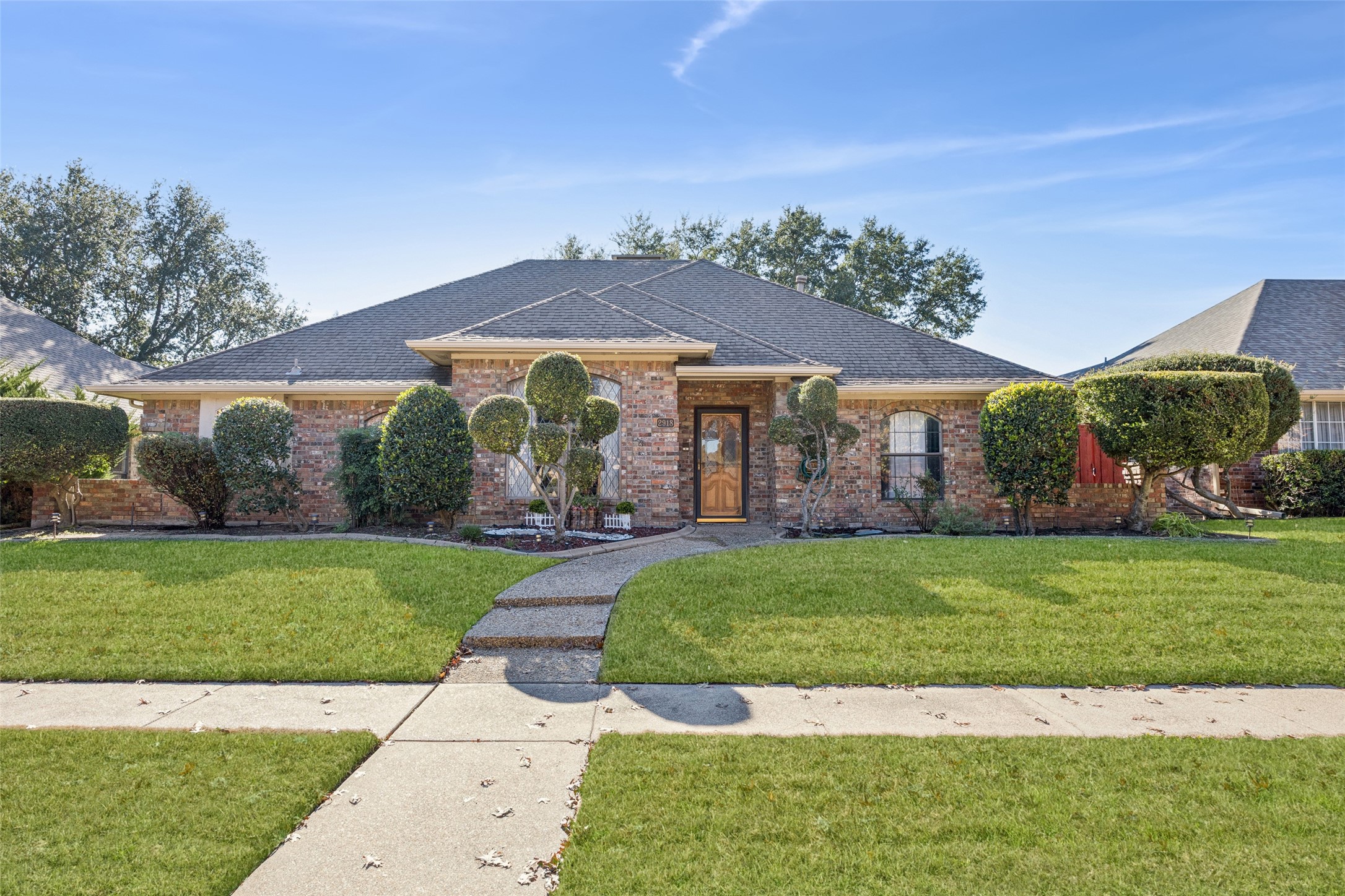 2918 Grand Oak Drive Garland TX 75044
