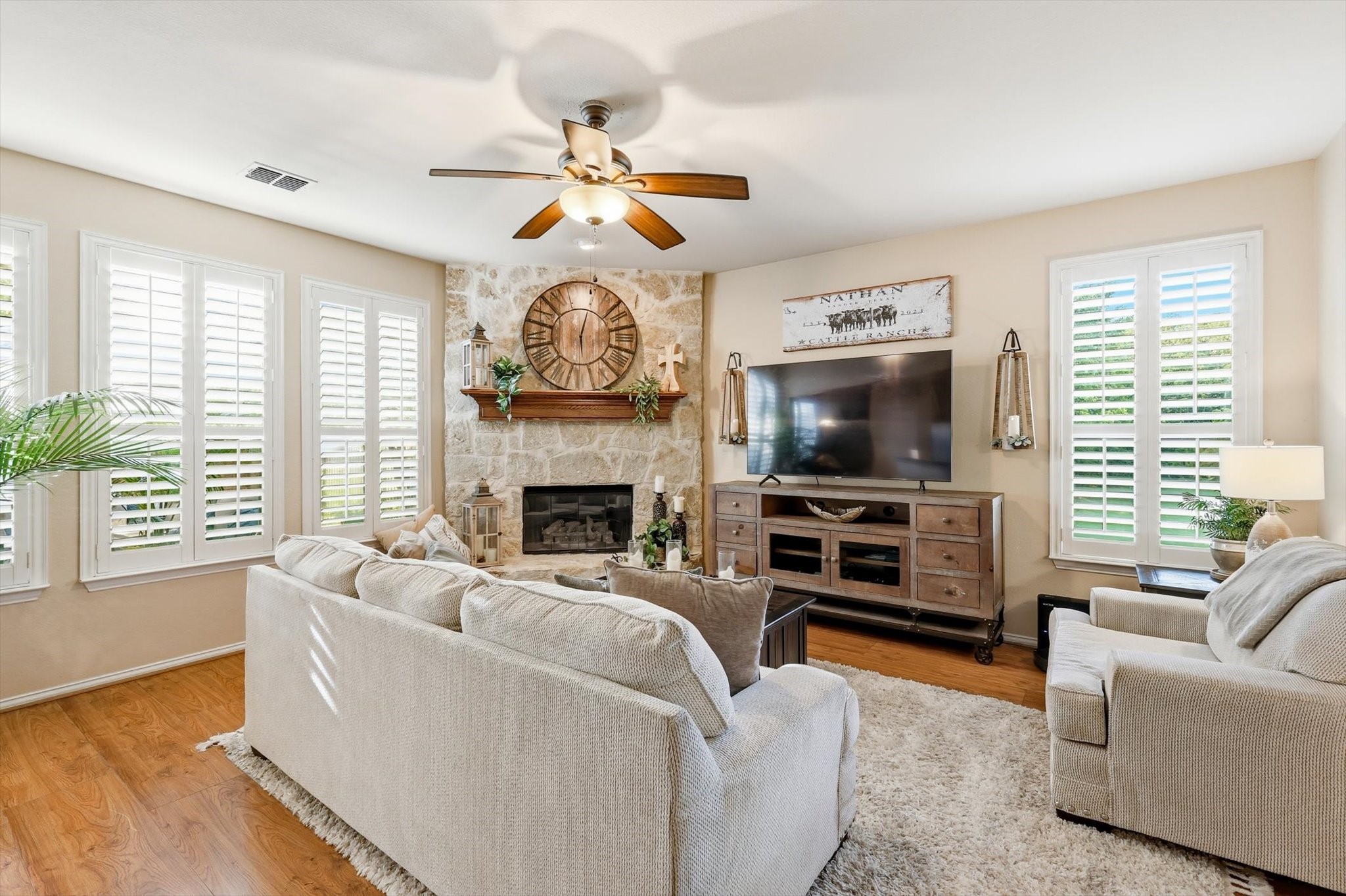 377 Kirby Drive Lantana TX 76226