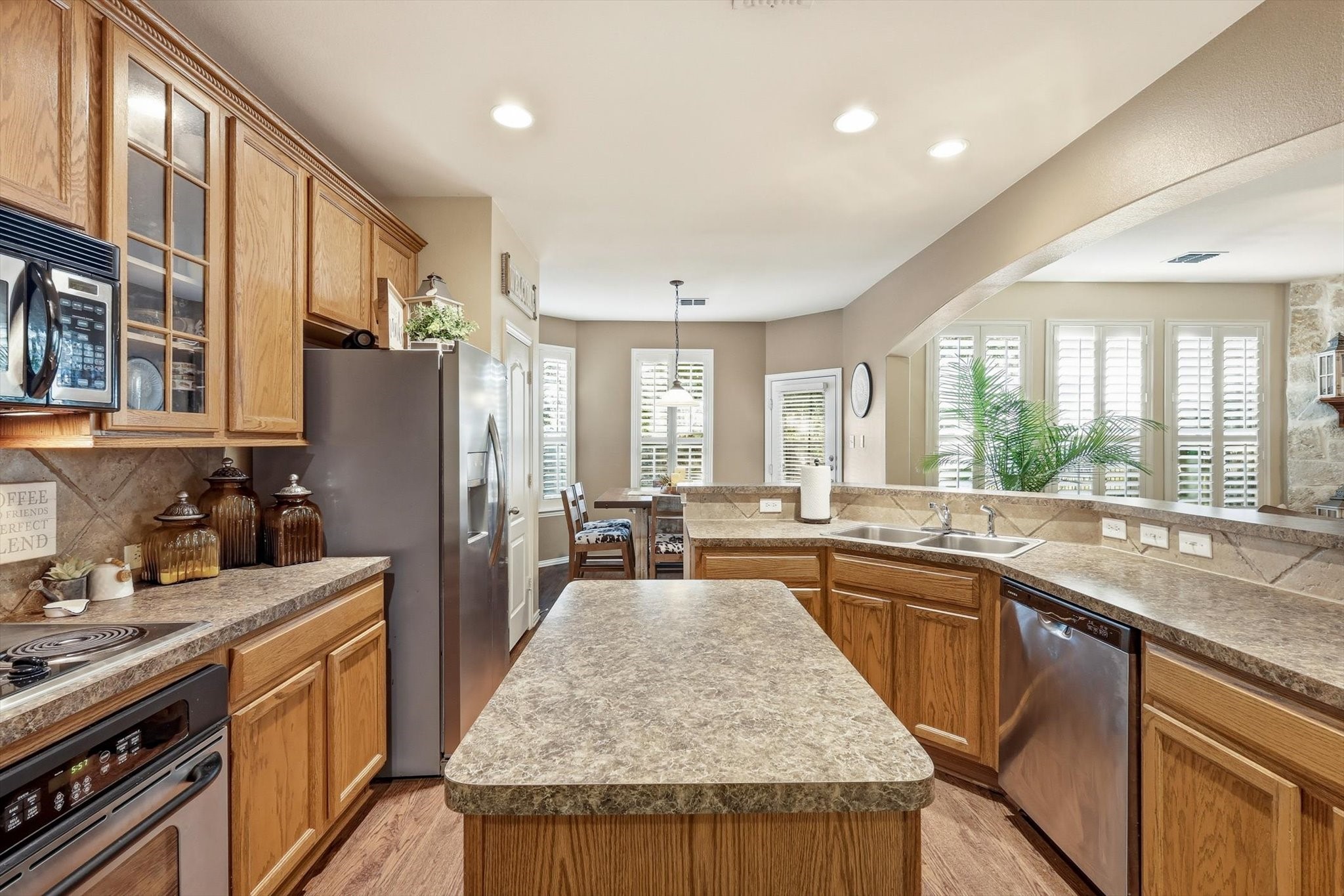 377 Kirby Drive Lantana TX 76226