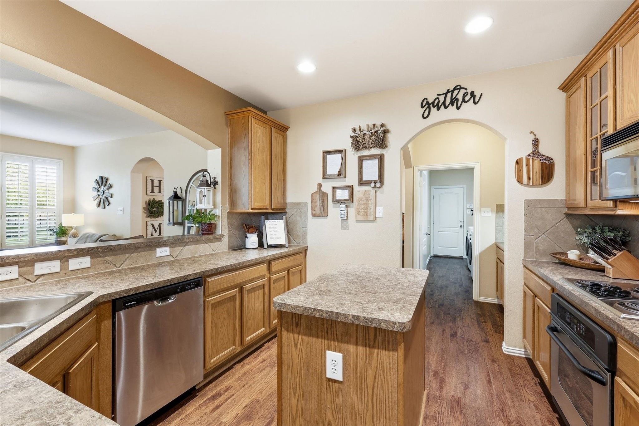 377 Kirby Drive Lantana TX 76226