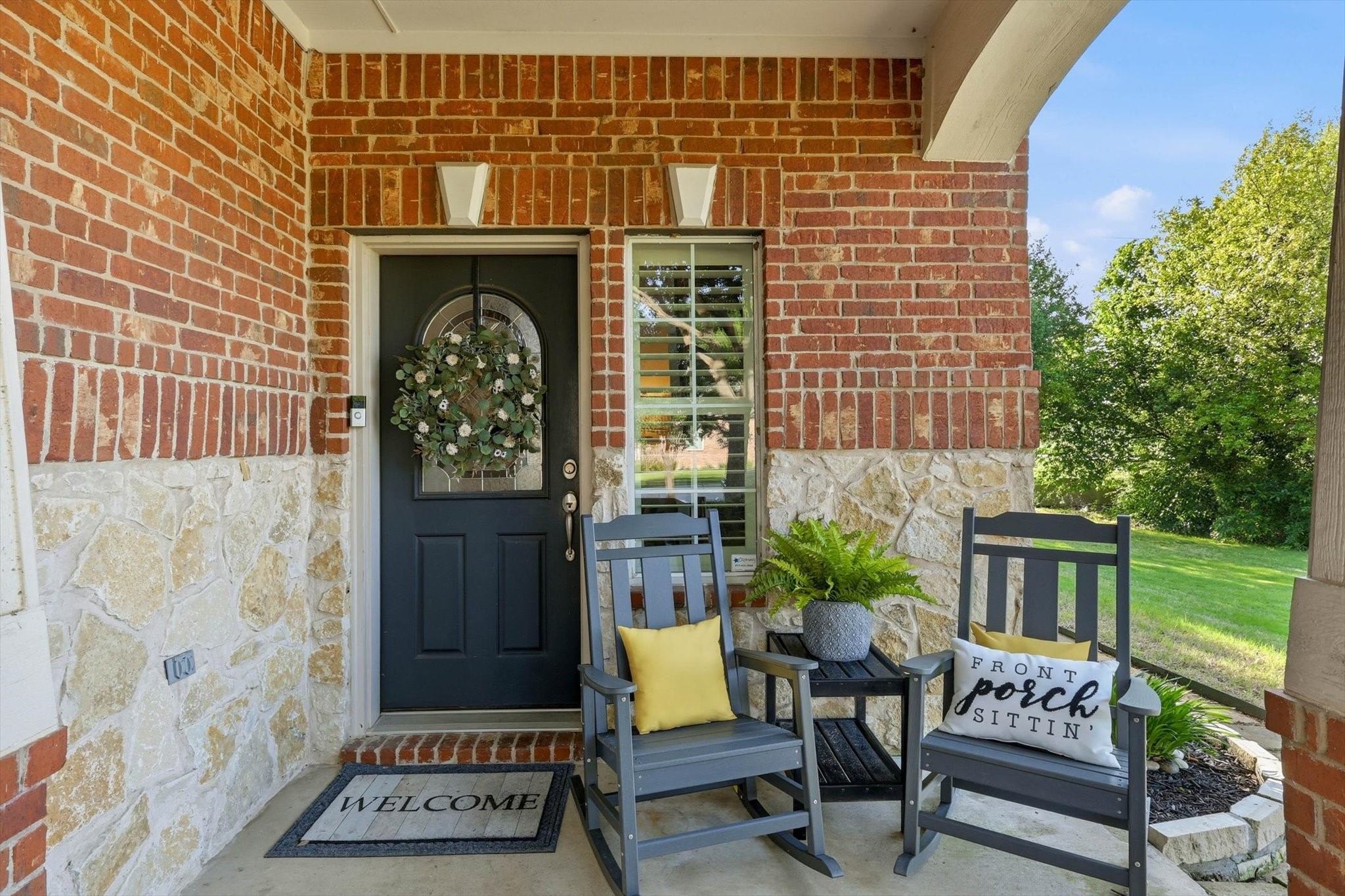 377 Kirby Drive Lantana TX 76226
