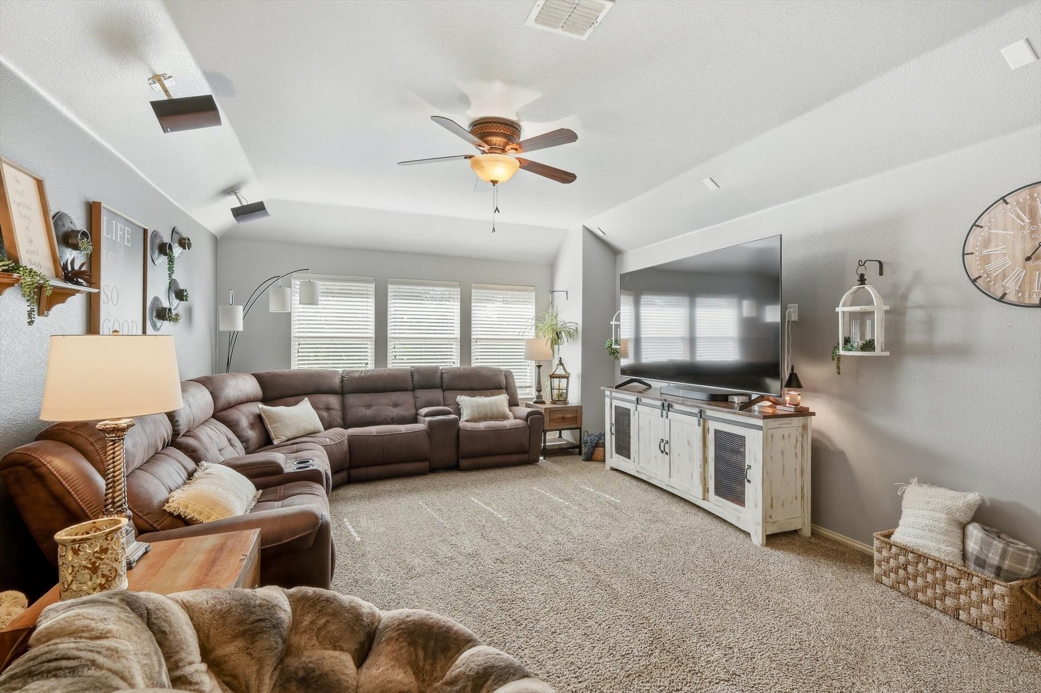 377 Kirby Drive Lantana TX 76226