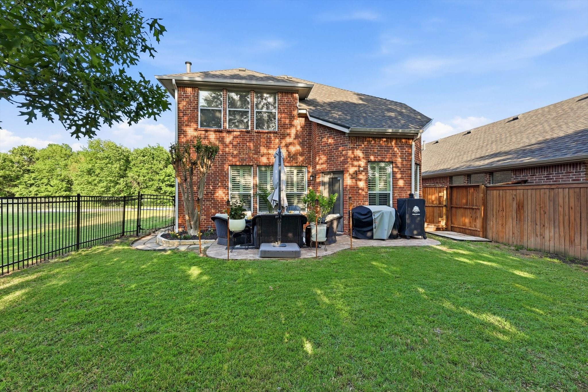 377 Kirby Drive Lantana TX 76226