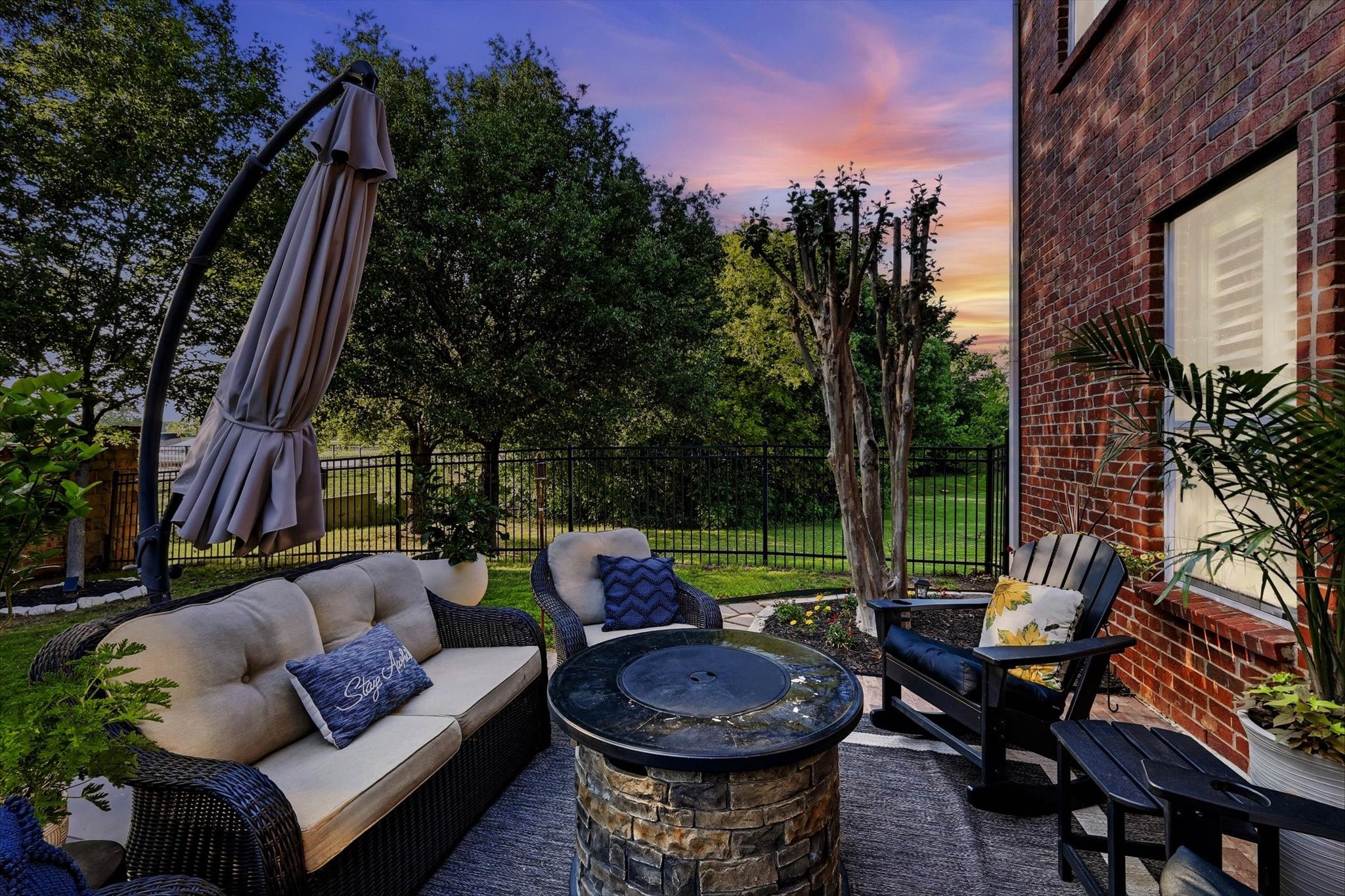 377 Kirby Drive Lantana TX 76226