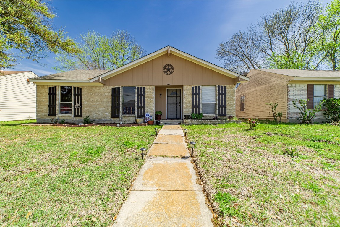 1724 N Saint Augustine Drive Dallas TX 75217