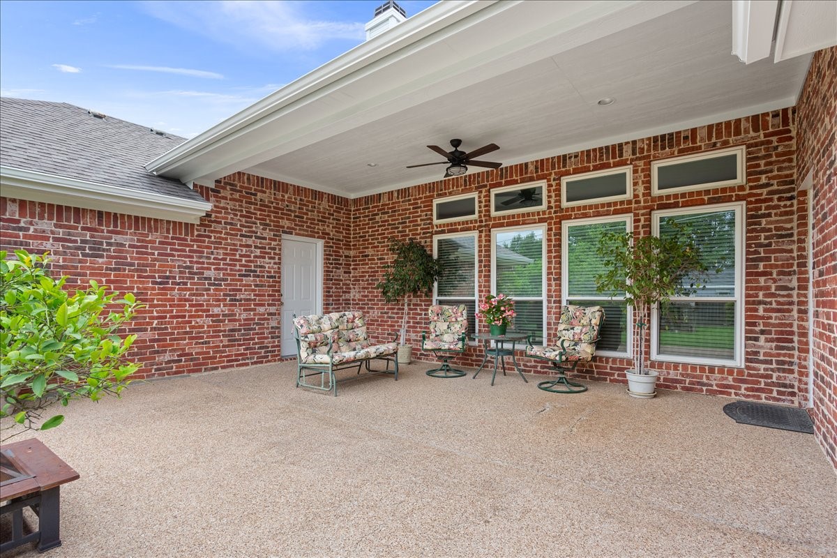 1216 Darbyton Drive Hewitt TX 76643