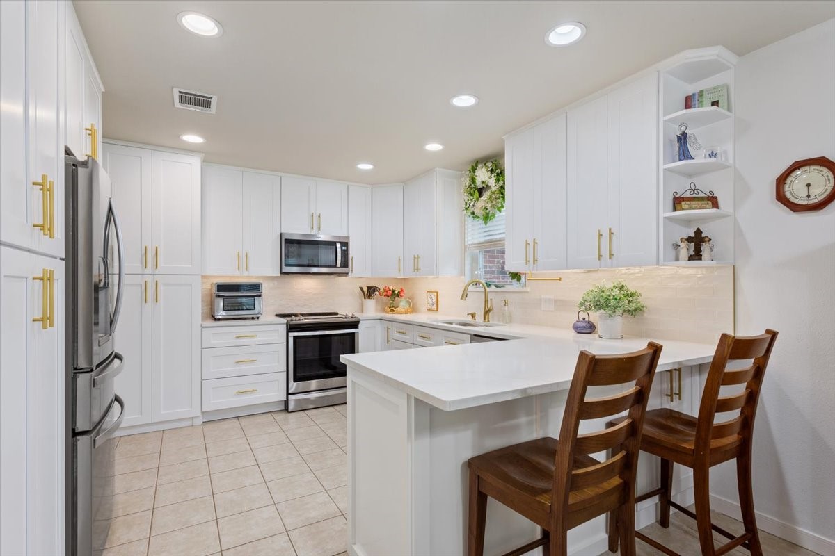 1216 Darbyton Drive Hewitt TX 76643