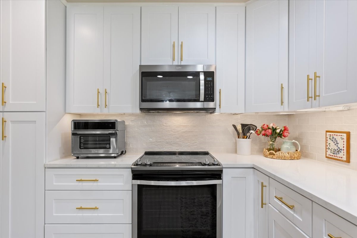 1216 Darbyton Drive Hewitt TX 76643