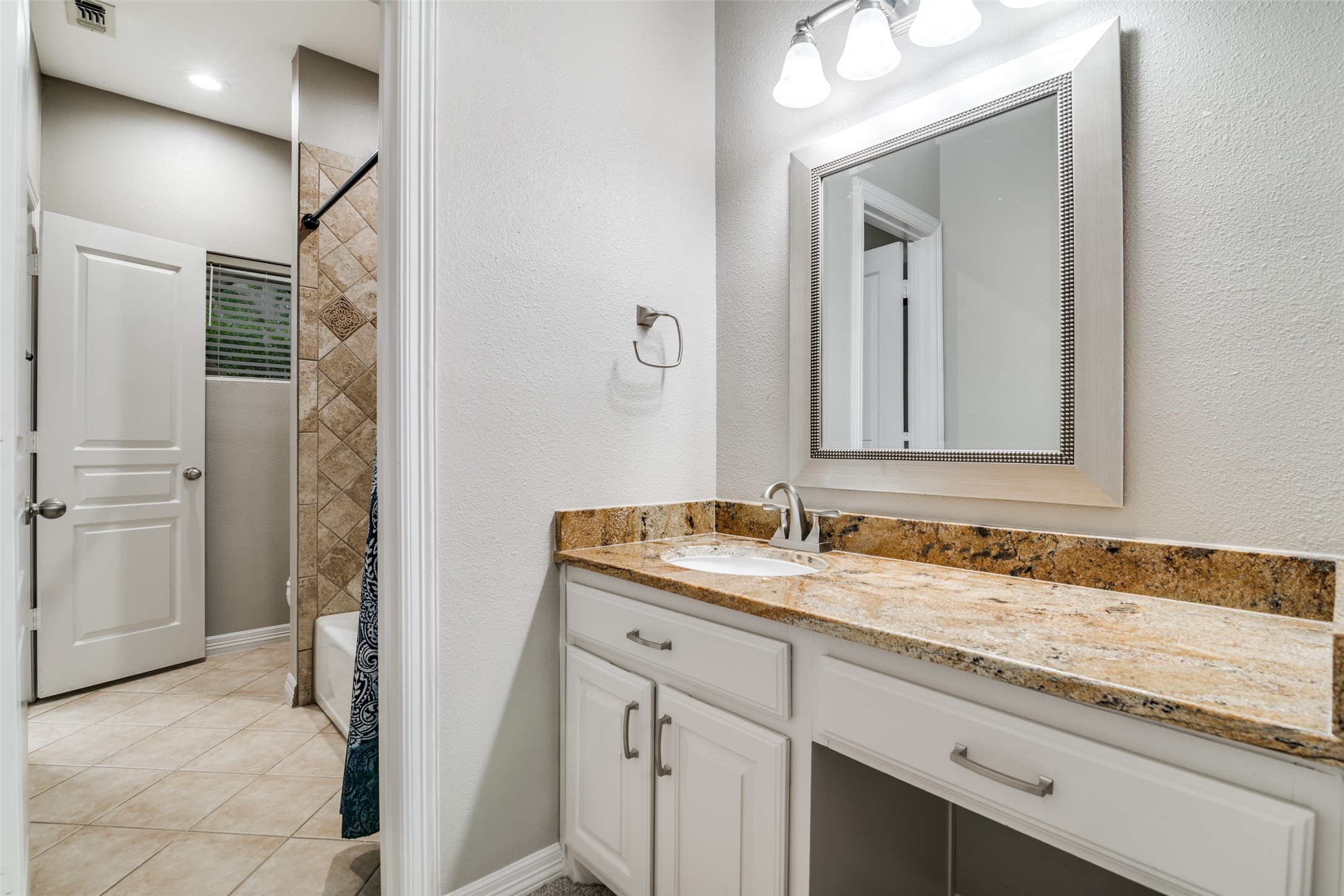 9687 County Road 483 Lavon TX 75166