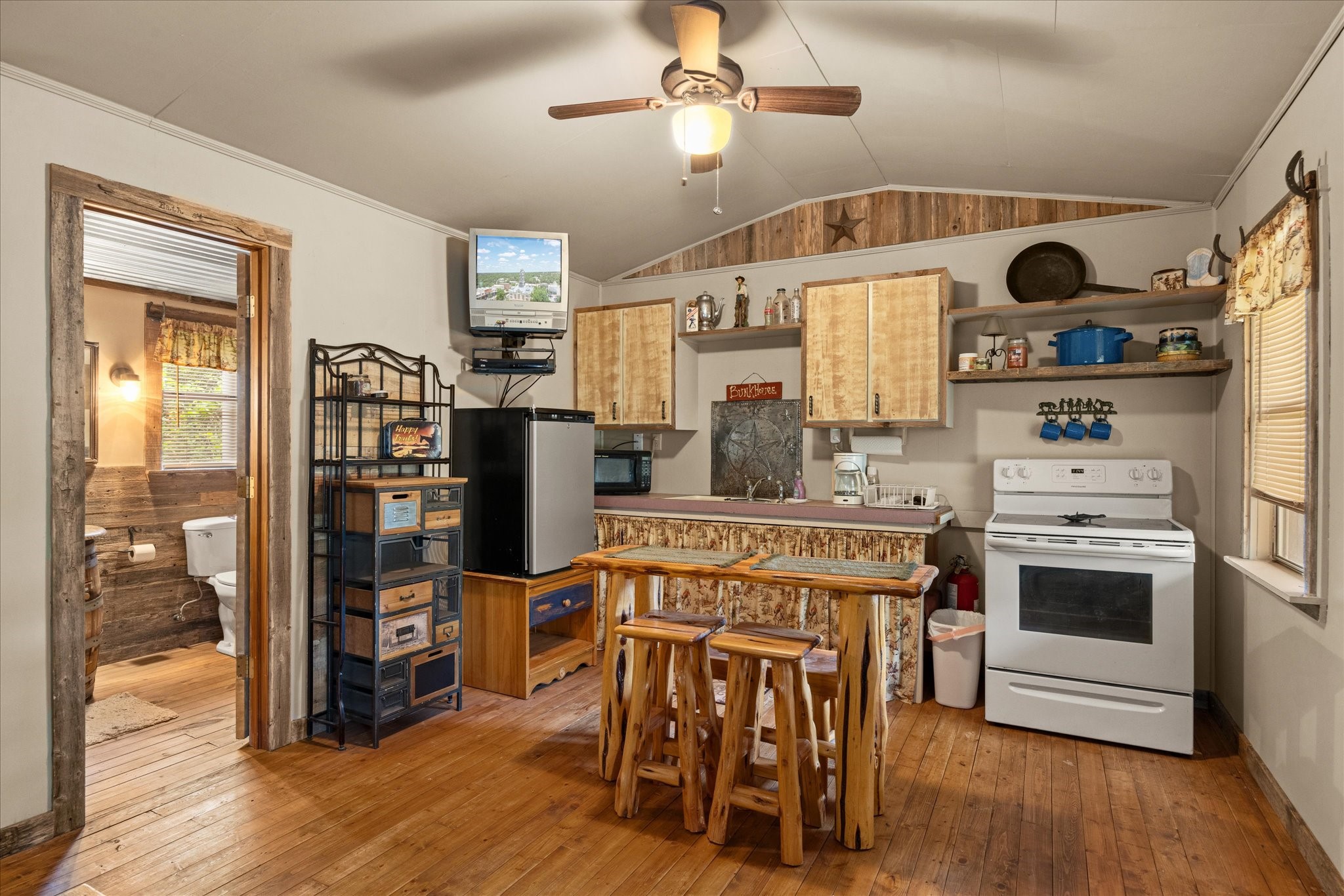 31577 N Us Highway 281 Lipan TX 76462