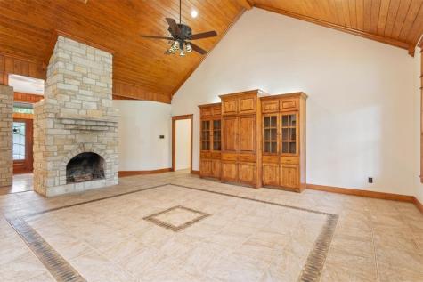 735 Winding Trail Crawford TX 76638