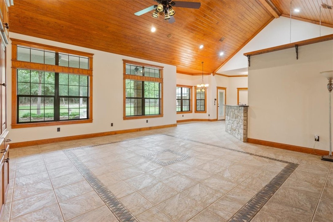 735 Winding Trail Crawford TX 76638