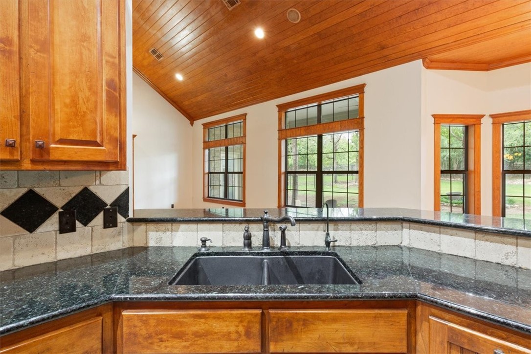 735 Winding Trail Crawford TX 76638