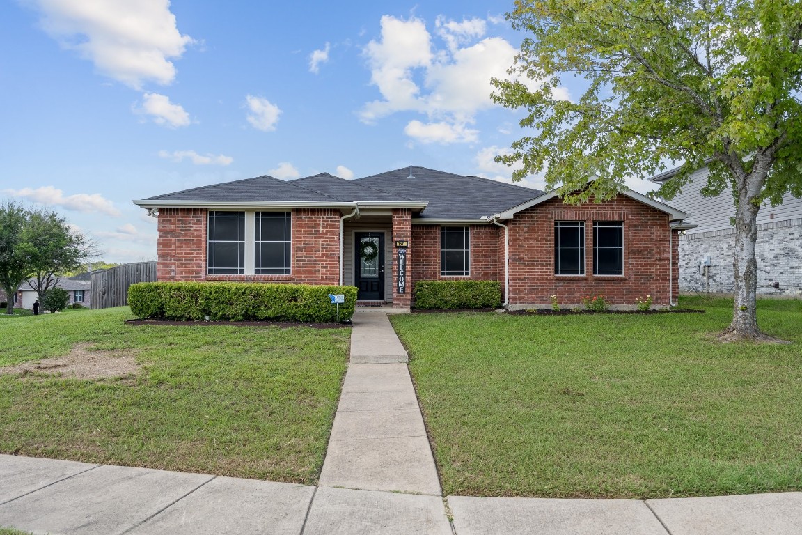 1501 Big Lake Drive Mesquite TX 75181