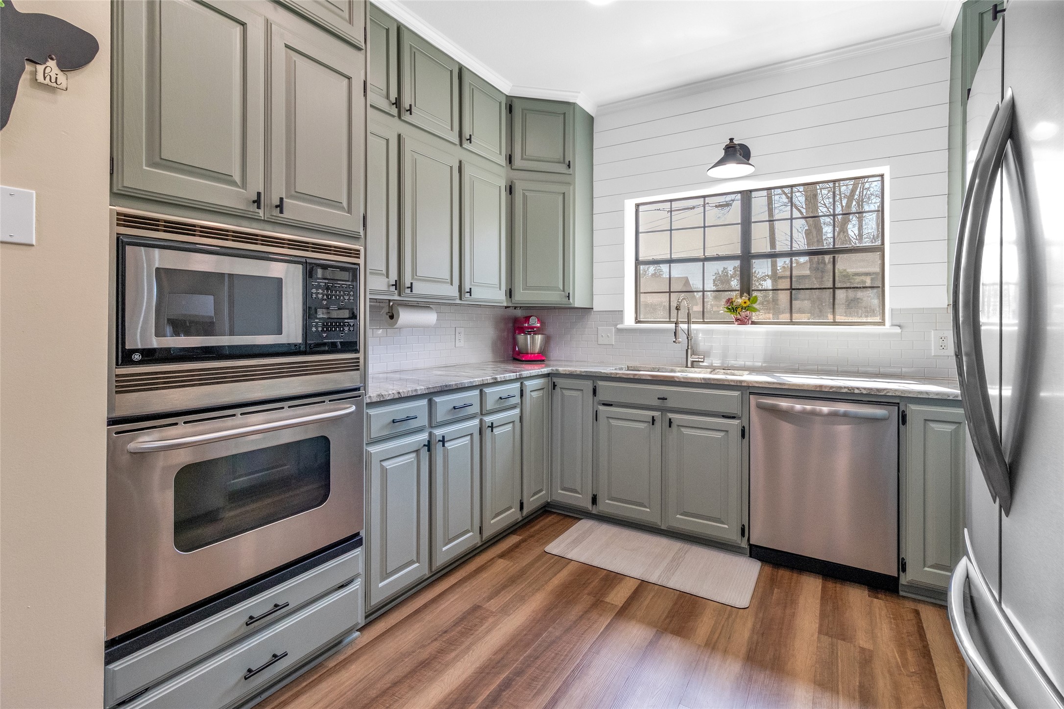 1109 Sherwood Street Gladewater TX 75647