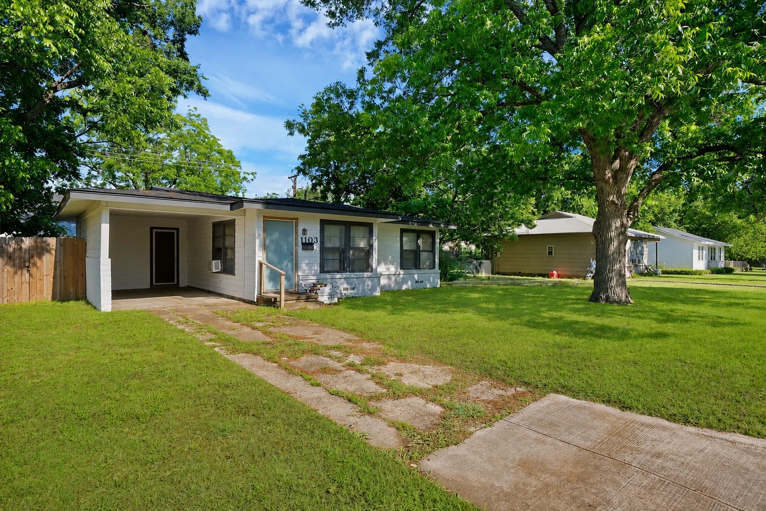 1103 Bellaire Drive Grapevine TX 76051