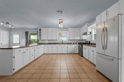 12851 Reeds Lake Road Rogers TX 76569