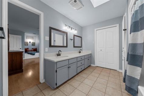 12851 Reeds Lake Road Rogers TX 76569