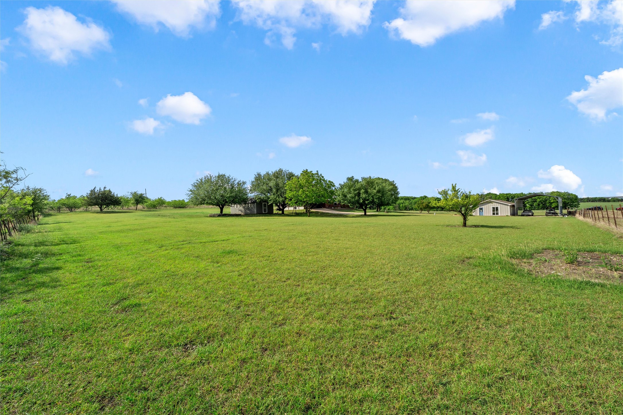 12851 Reeds Lake Road Rogers TX 76569