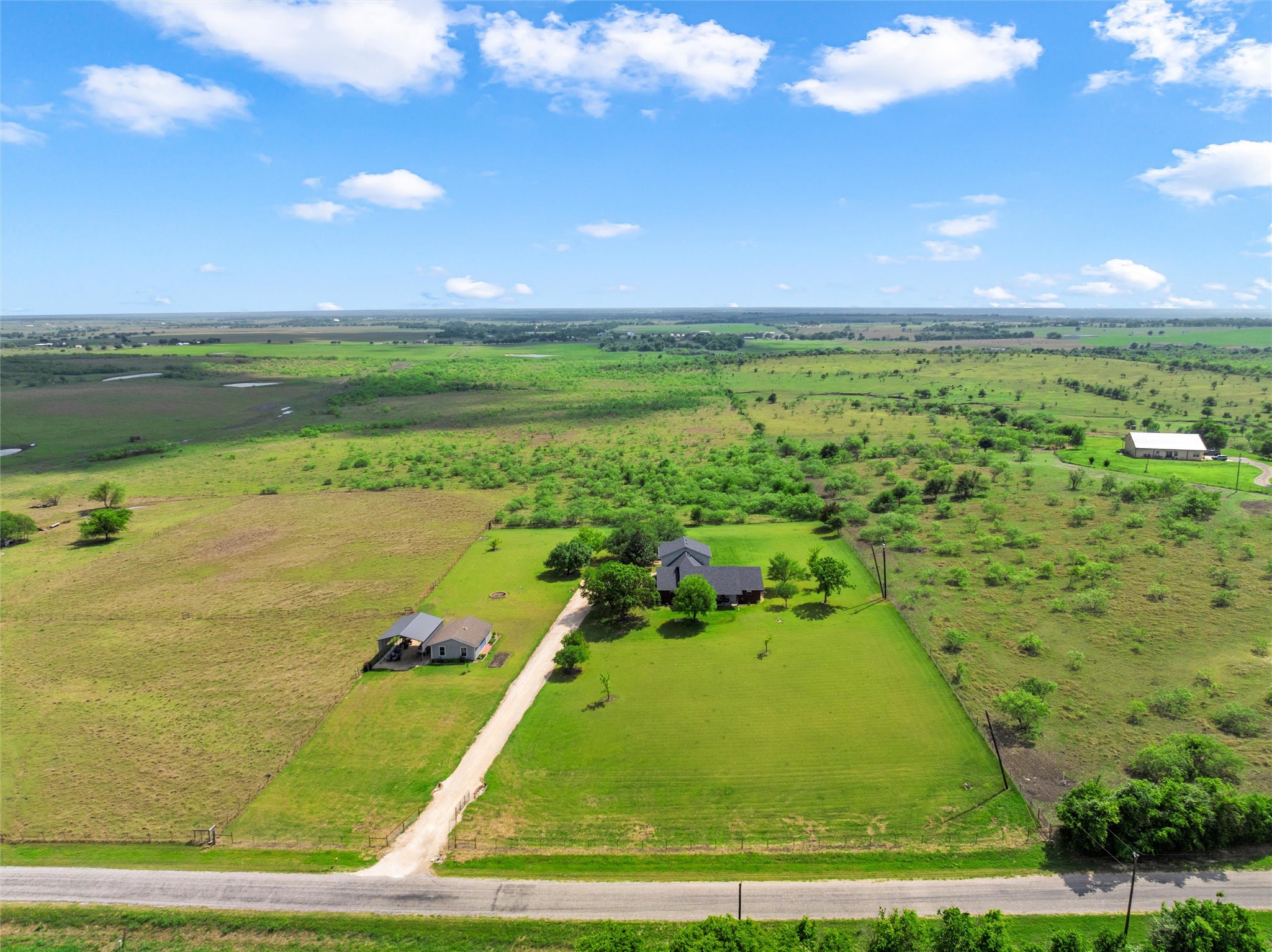 12851 Reeds Lake Road Rogers TX 76569