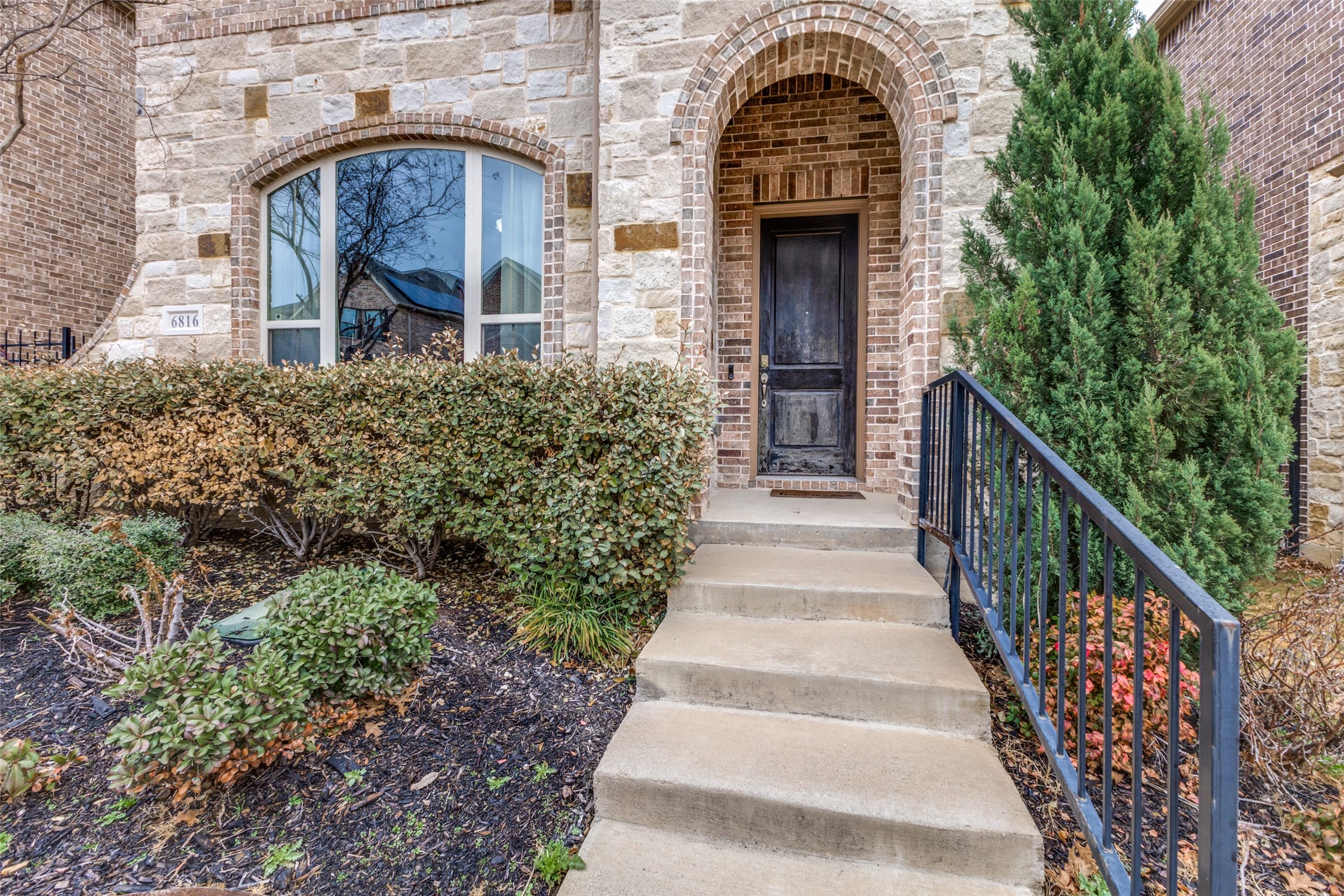 6816 Prompton Bend Irving TX 75063