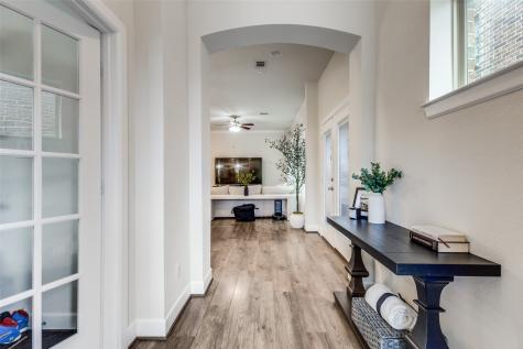6816 Prompton Bend Irving TX 75063