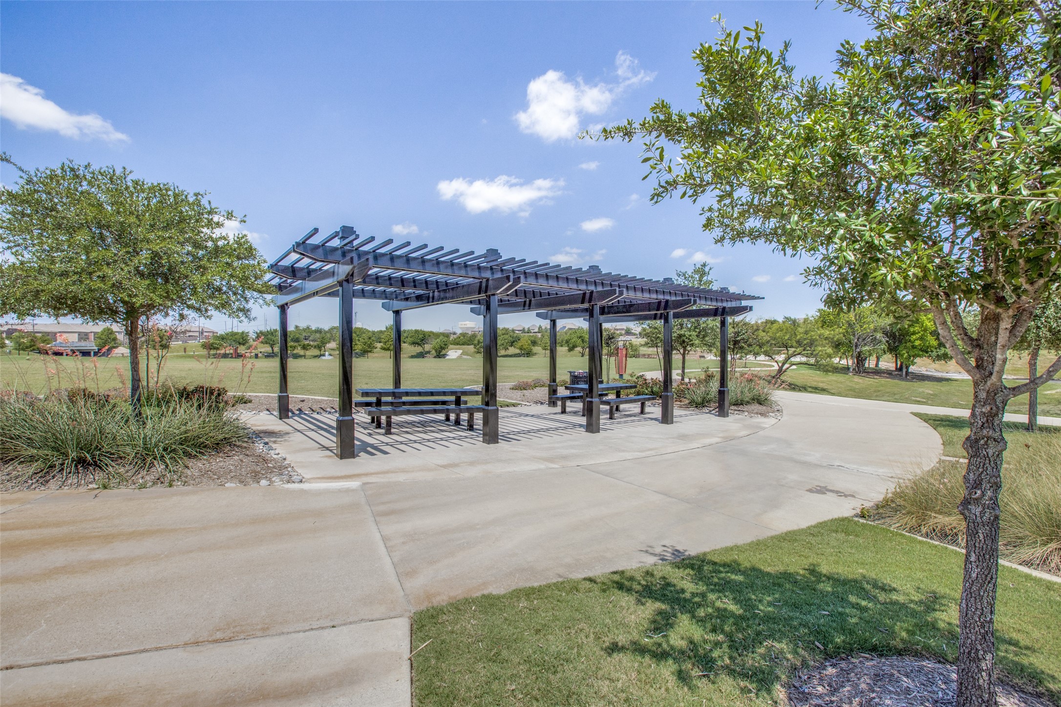 6816 Prompton Bend Irving TX 75063