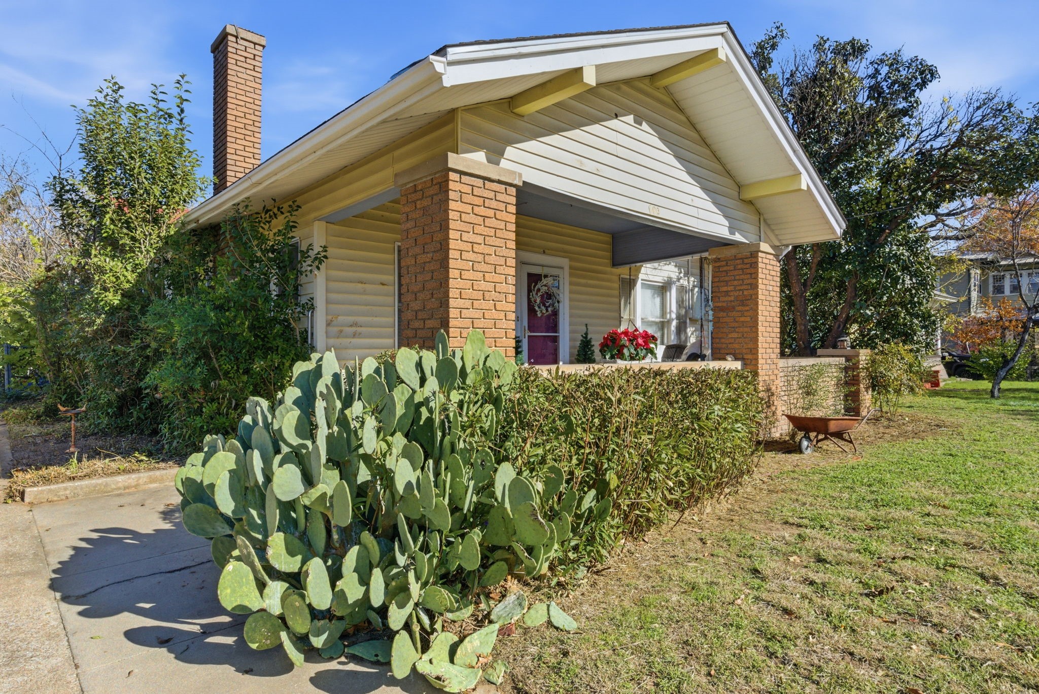 203 E Oak Street Weatherford TX 76086
